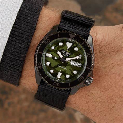 Reloj Seiko 5 Sports Street Style Camuflaje 42,5MM SRPJ37K1