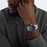 Reloj Emporio Armani World Explorer Plateado y Azul Analógico AR11697