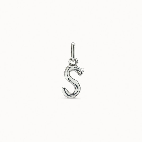 Charm UNOde50 bañado en plata de ley de letra S CHA0045MTL0000U