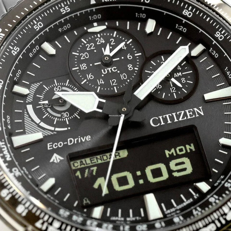 Reloj Eco Drive U830 de Citizen de la colección Promaster JV2005-58E