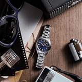 Reloj Seiko SRE021K1 5 Sports SNXS 32mm Esfera Azul Oscuro b2